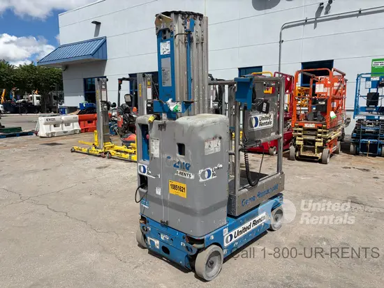2018 Genie GR-20 Self-Propelled One-Person Lift