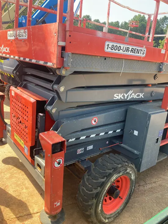 2018 Skyjack SJ8841RT Rough Terrain Scissor Lift