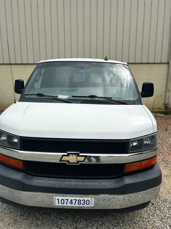 2017 Chevrolet E3500EXTLTGRWD Vehicle
