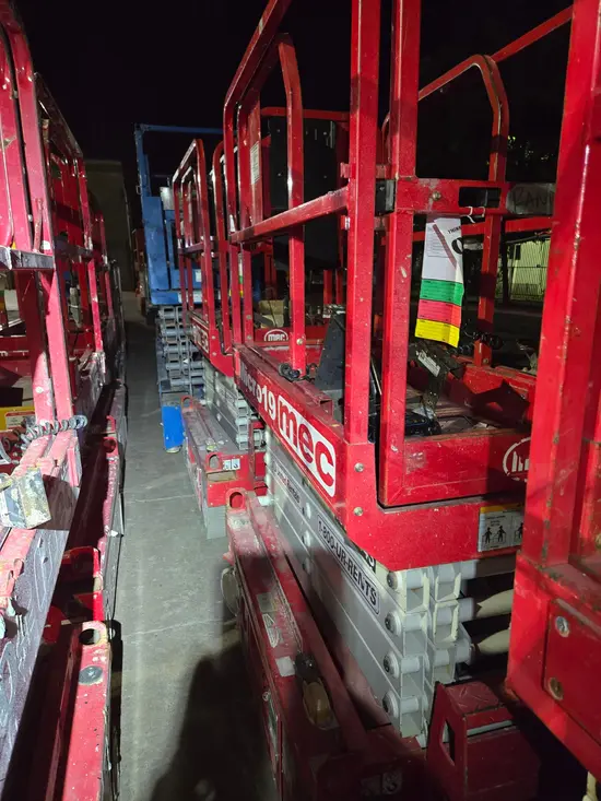2019 MEC MICRO 19 Scissor Lift