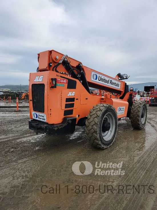 2018 SKYTRAK 8042 Forklift