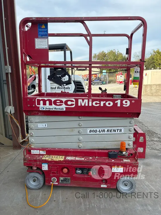2019 MEC MICRO 19 Scissor Lift