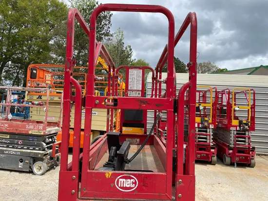 2019 MEC MICRO 26 Scissor Lift