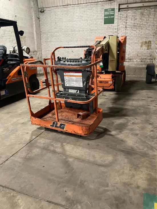 2013 JLG E300AJP Articulating Boom Lift