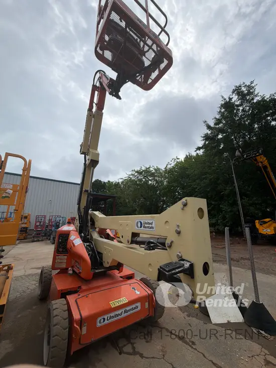 2018 JLG E450AJ Articulating Boom Lift