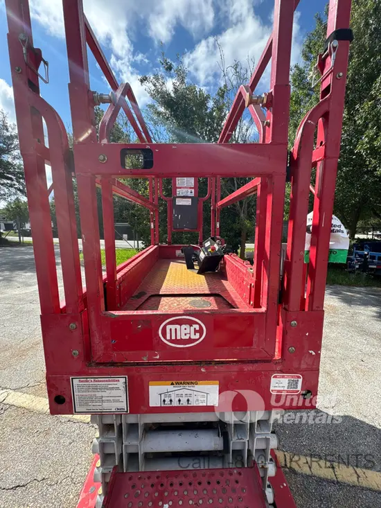 2019 MEC MICRO 26 Scissor Lift