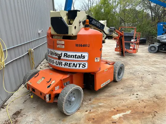 2016 JLG E400AJPN Articulating Boom Lift