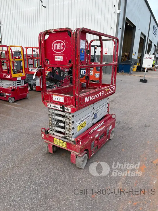 2018 MEC MICRO 19 Scissor Lift