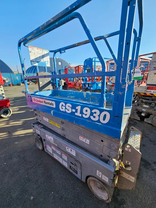 2017 Genie GS-1930 Scissor Lift