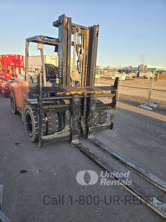 2019 Toyota 8FD70U Warehouse Forklift