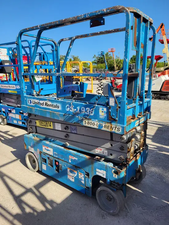 2016 Genie GS-1930 Scissor Lift