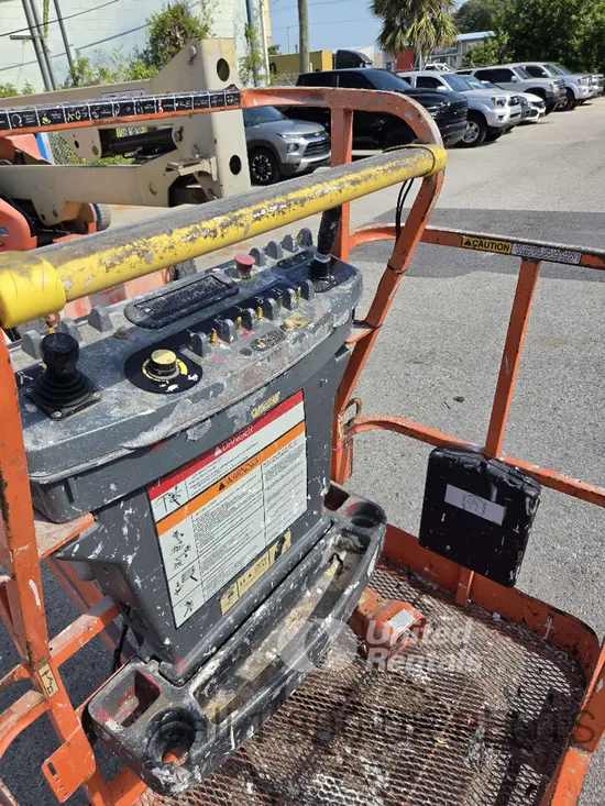 2018 JLG E400AJPN Articulating Boom Lift