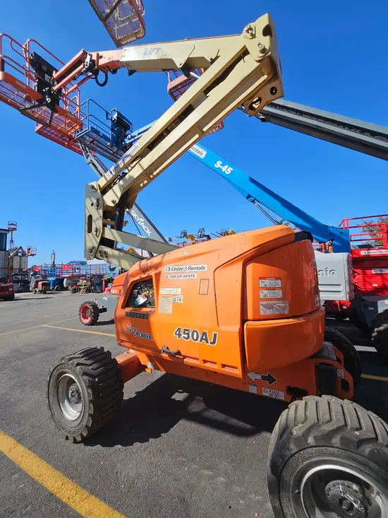 2017 JLG 450AJ Articulating Boom Lift