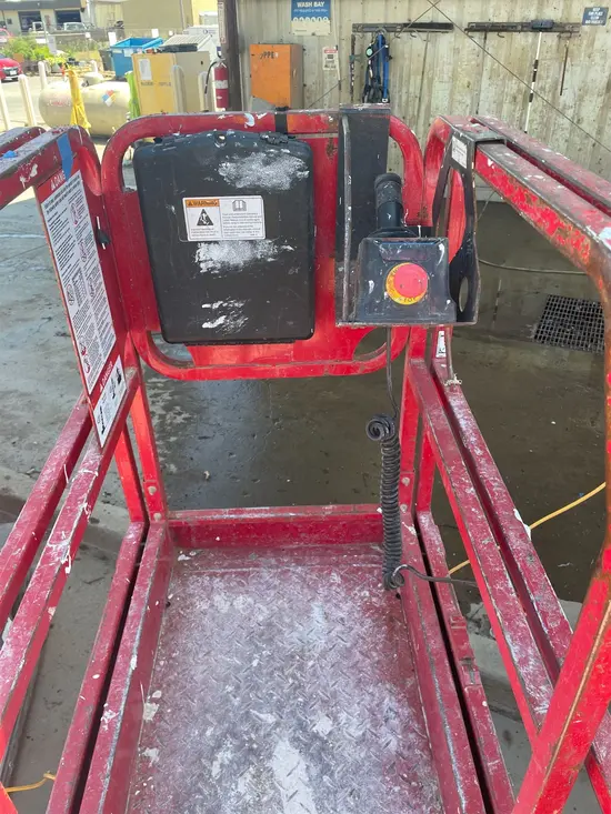 2018 MEC MICRO 19 Scissor Lift