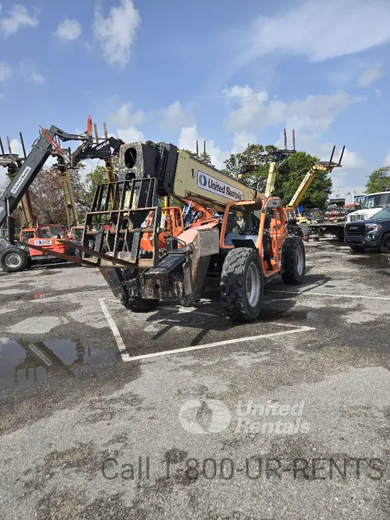 2016 JLG 1055 Forklift