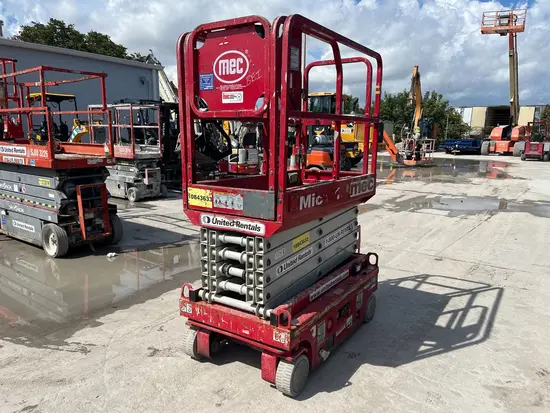 2018 MEC MICRO 19 Scissor Lift