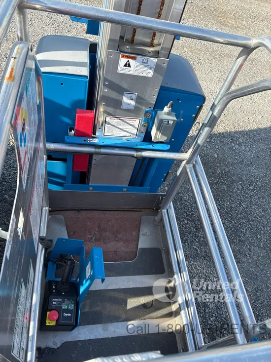 2018 Genie GR-20 Self-Propelled One-Person Lift