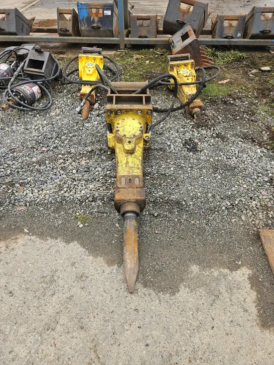 2017 Atlas Copco SB 452 Attachment
