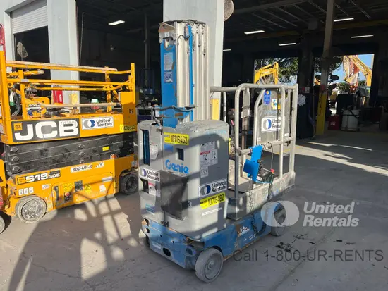 2018 Genie GR-20 Self-Propelled One-Person Lift