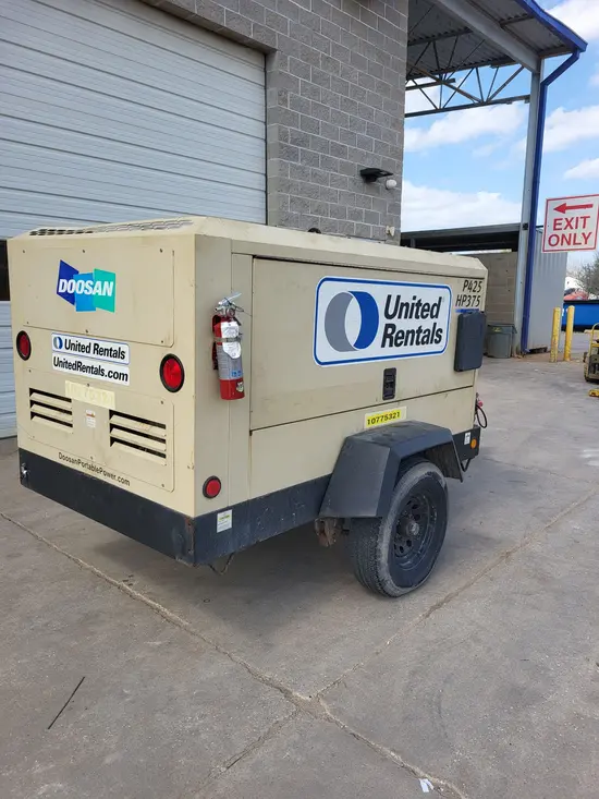 2018 Doosan P425/HP375WCUT4 Air Compressor