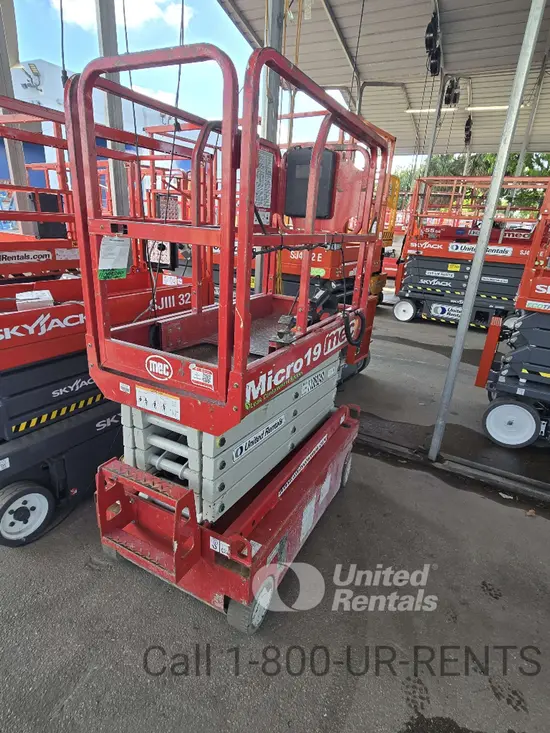 2020 MEC MICRO 19 Scissor Lift