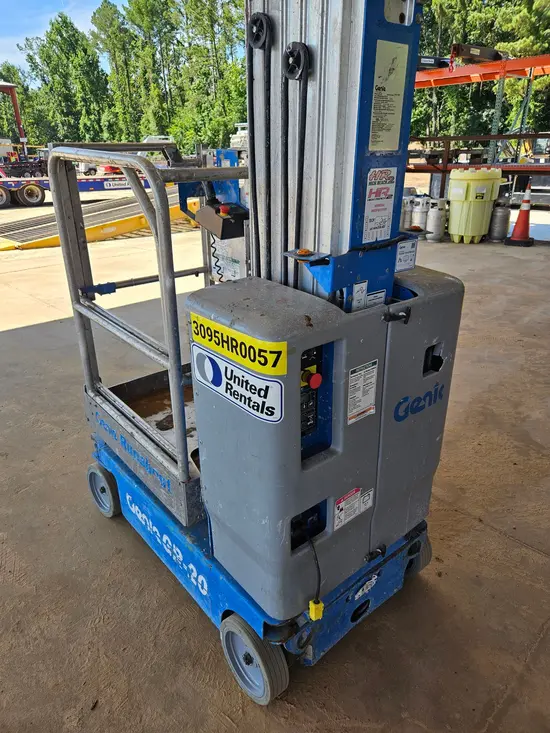 2018 Genie GR-20 Self-Propelled One-Person Lift