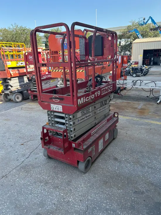2019 MEC MICRO 19 Scissor Lift
