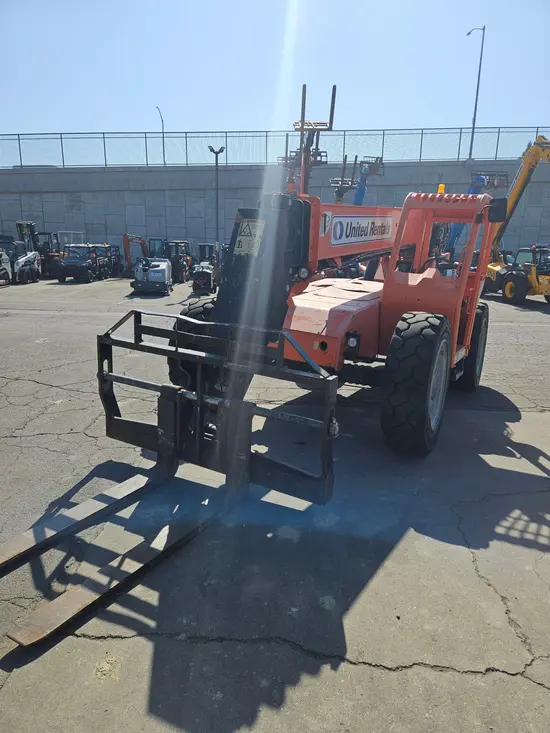 2017 SKYTRAK 6042 Forklift