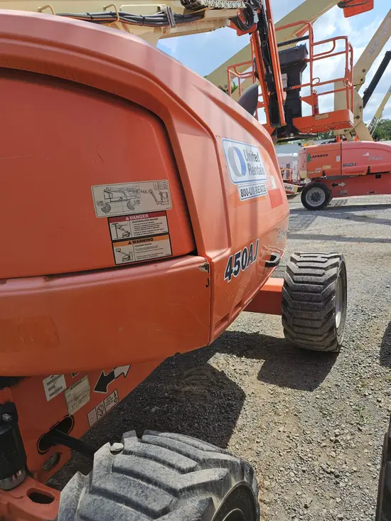2017 JLG 450AJ Articulating Boom Lift