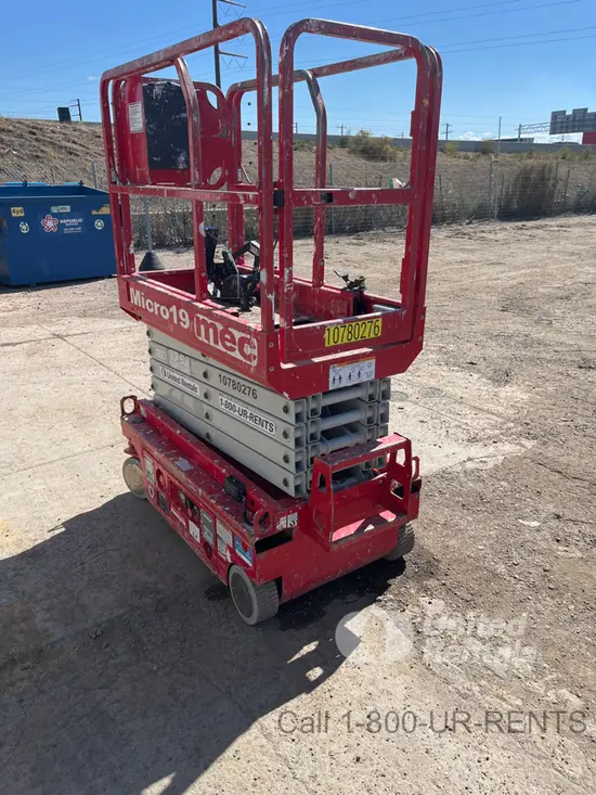 2018 MEC MICRO 19 Scissor Lift