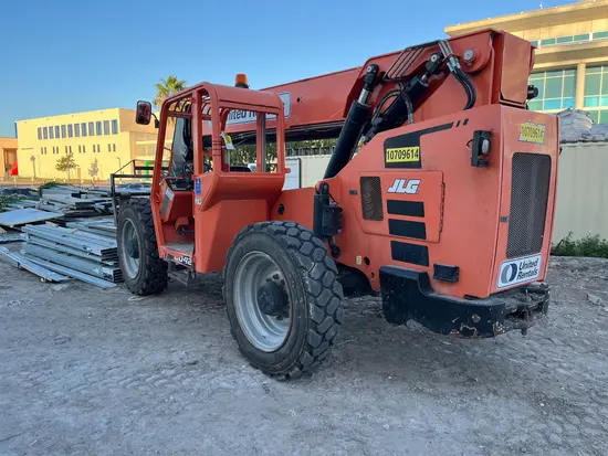 2018 SKYTRAK 8042 Forklift