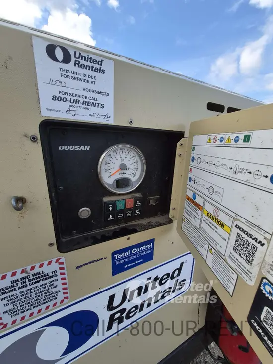 2021 Doosan P425/HP375WCUT4 Air Compressor