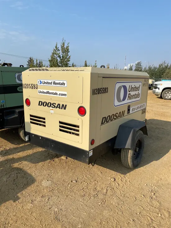 2021 Doosan P425/HP375WCUT4 Air Compressor