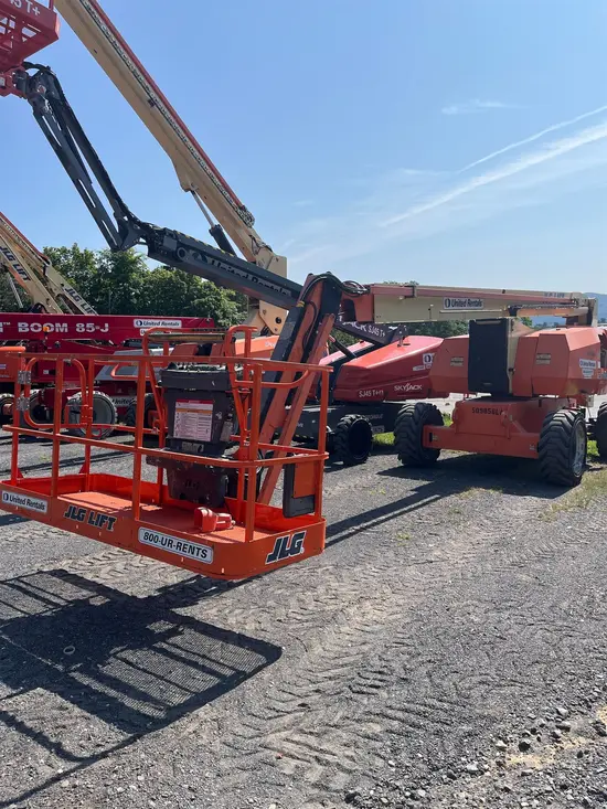 2017 JLG 800AJ Articulating Boom Lift