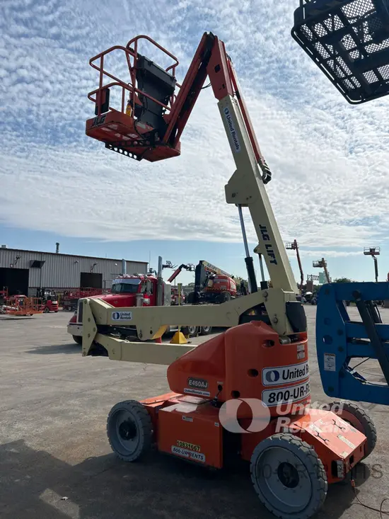 2018 JLG E450AJ Articulating Boom Lift