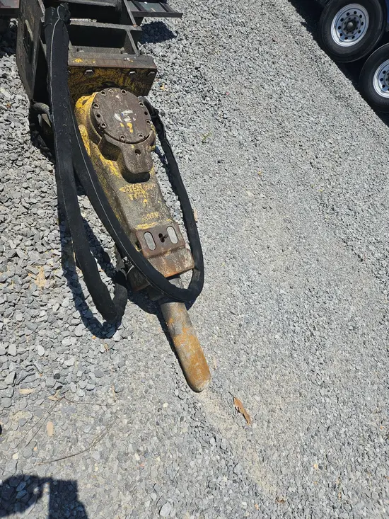 2018 Atlas Copco SB 452 Attachment