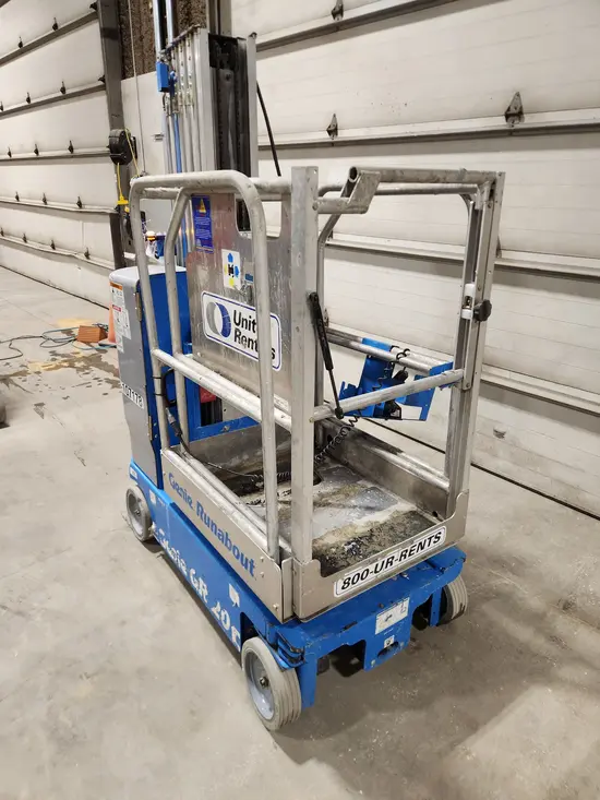 2018 Genie GR-20 Self-Propelled One-Person Lift
