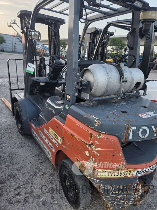2020 Toyota 8FGU25 Warehouse Forklift