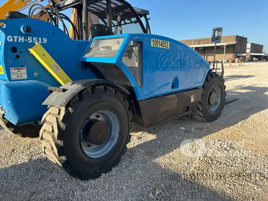 2019 Genie GTH-5519 Forklift