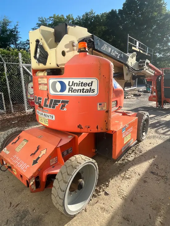 2015 JLG E400AJPN Articulating Boom Lift