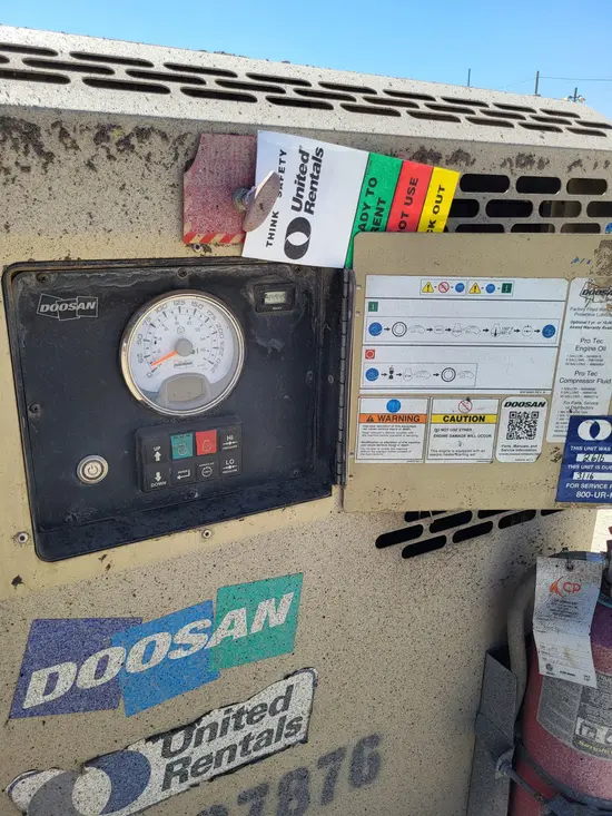 2018 Doosan P425/HP375EXT3 Air Compressor