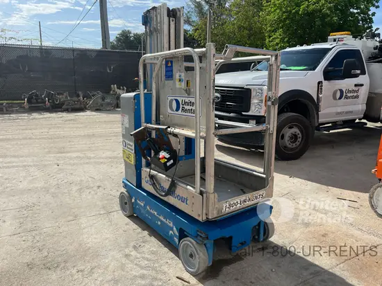 2018 Genie GR-20 Self-Propelled One-Person Lift