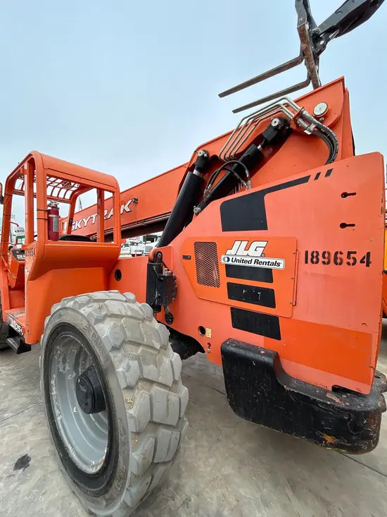 2017 SKYTRAK 10054 Forklift