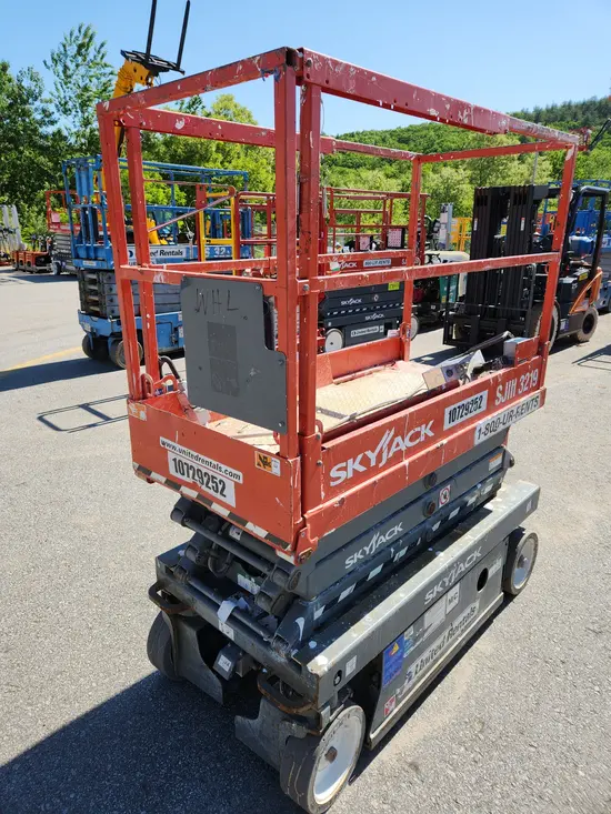 2018 Skyjack SJIII3219 Scissor Lift
