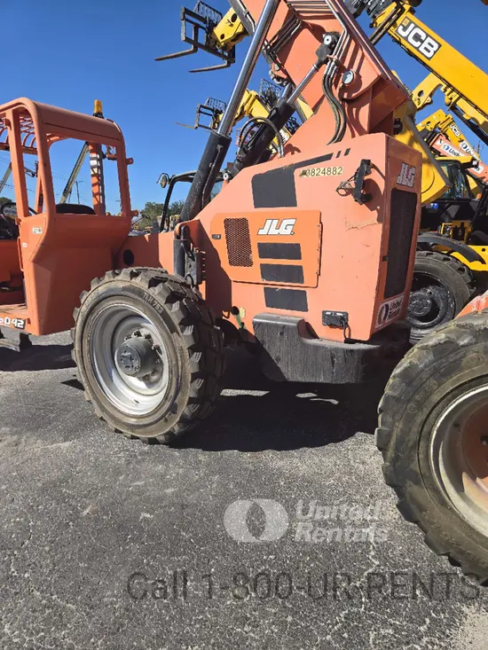 2018 SKYTRAK 8042 Forklift