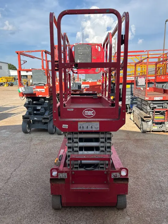 2019 MEC MICRO 19 Scissor Lift