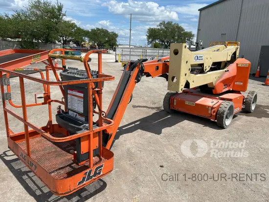 2018 JLG E450AJ Articulating Boom Lift