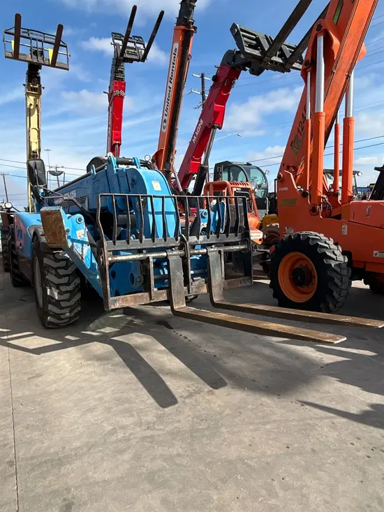 2018 Genie GTH-1256 Forklift