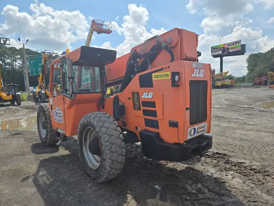 2018 SKYTRAK 8042 Forklift