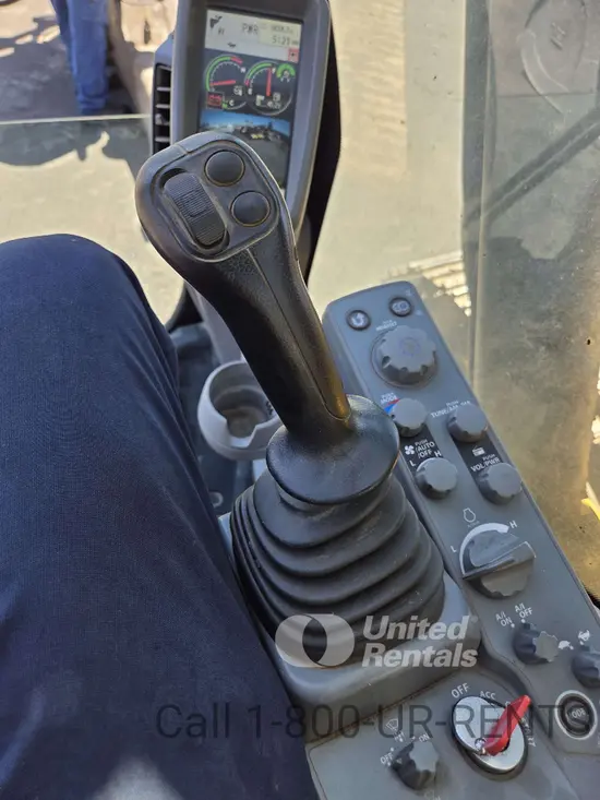 2020 John Deere 245G LC Excavator